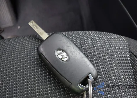 2022 Hyundai Accent Se z USA, uszkodzony, nr VIN 3KPC24A69NE184810